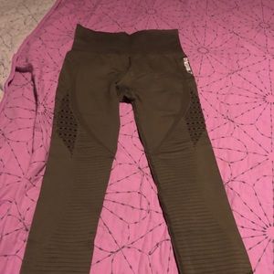 Gymshark leggings (olive green) - Medium